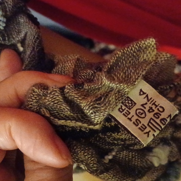 Unique Grey Boa Scarf - Picture 5 of 6